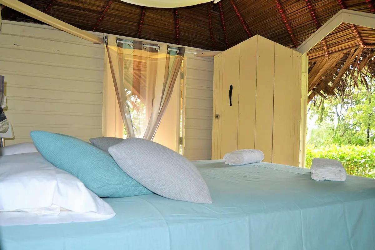 Nathylodge Bocas Town Exterior foto