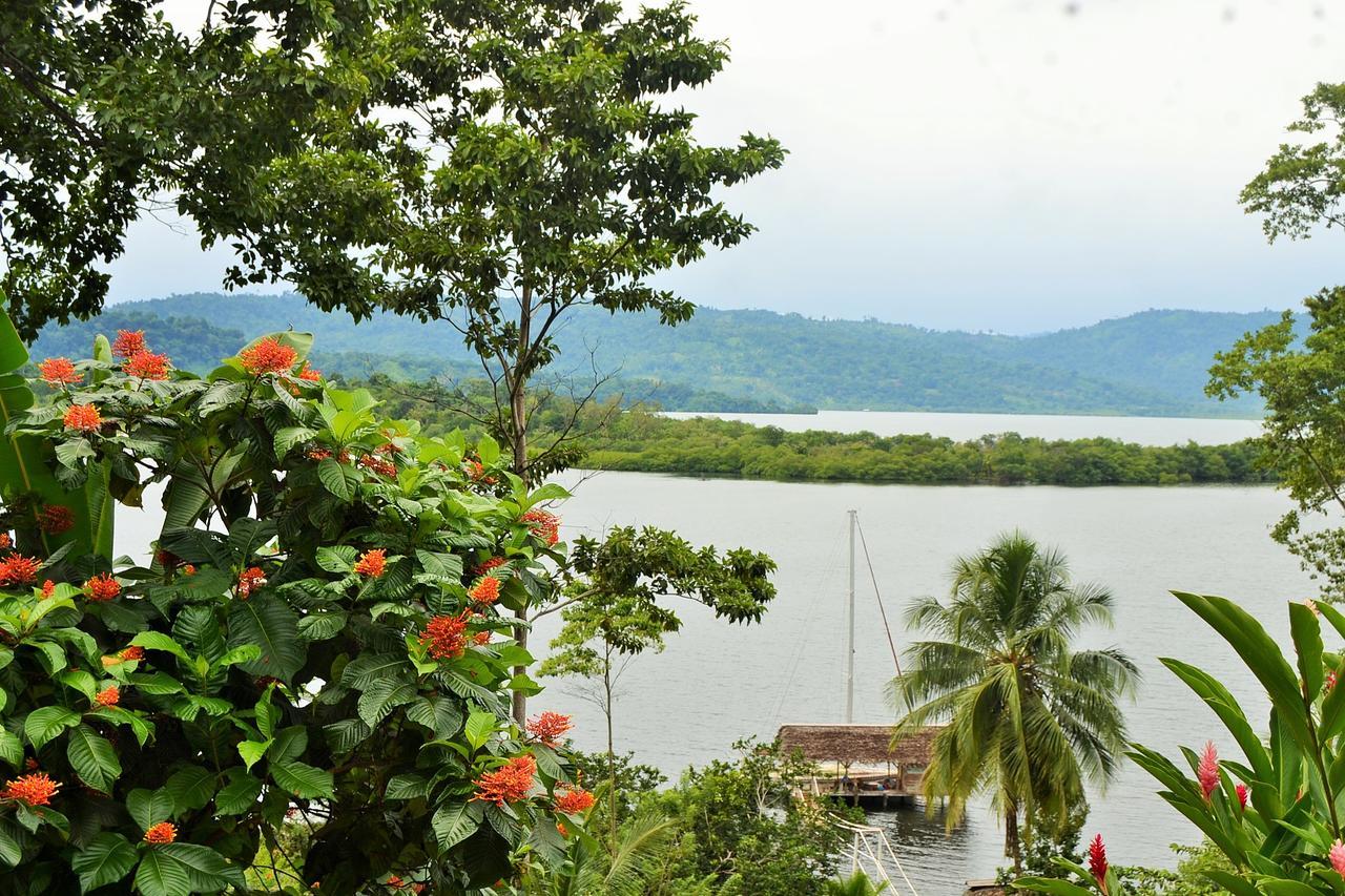 Nathylodge Bocas Town Exterior foto