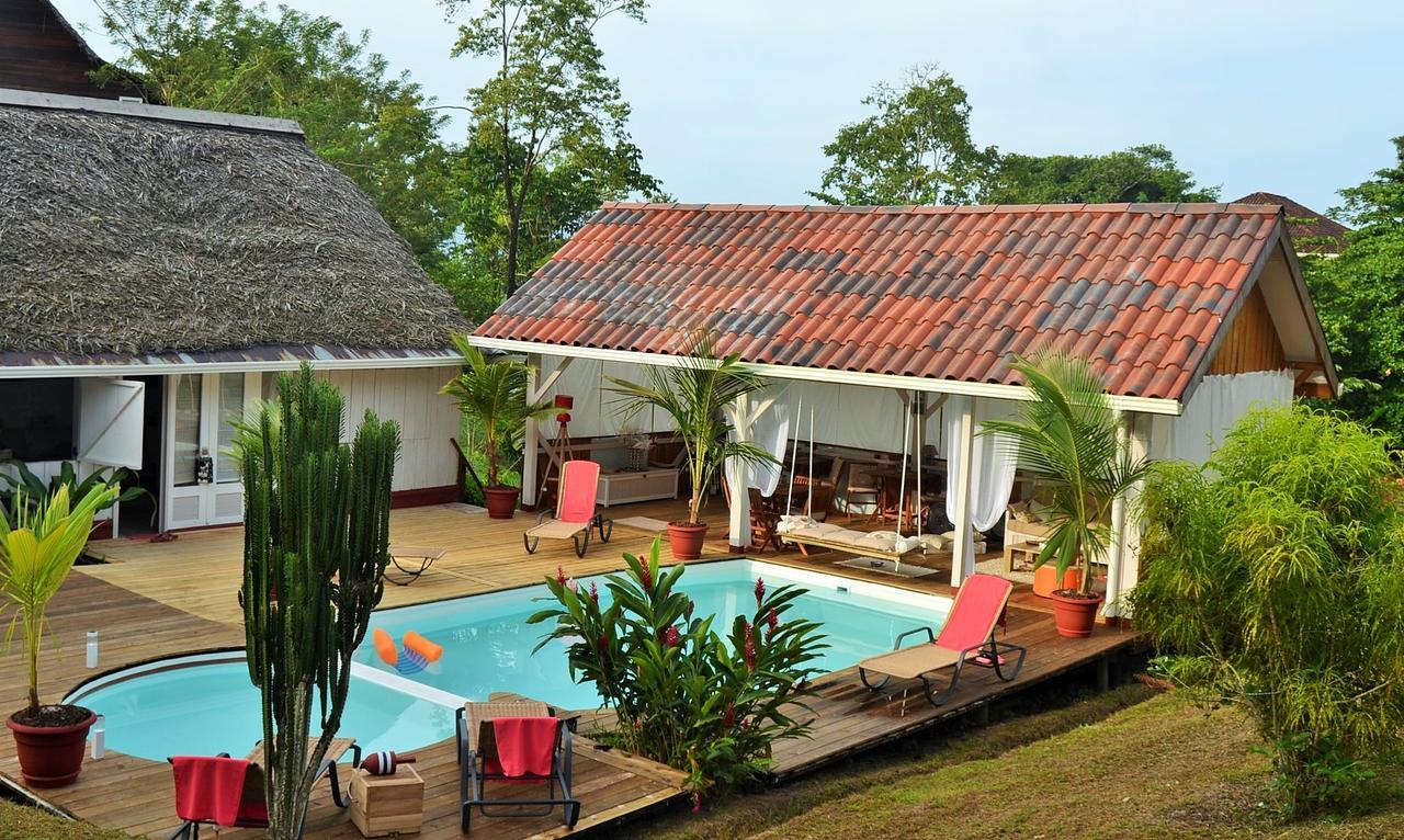 Nathylodge Bocas Town Exterior foto