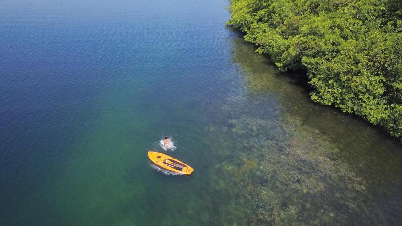 Nathylodge Bocas Town Exterior foto